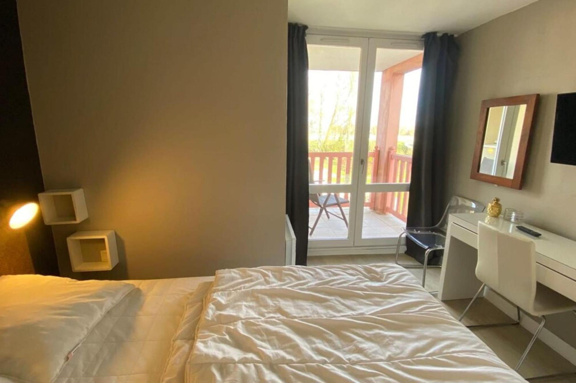 Very Nice 6 Person Apart With Swimming Pool Tennis Court And Car Park 202 Le Touquet Kültér fotó